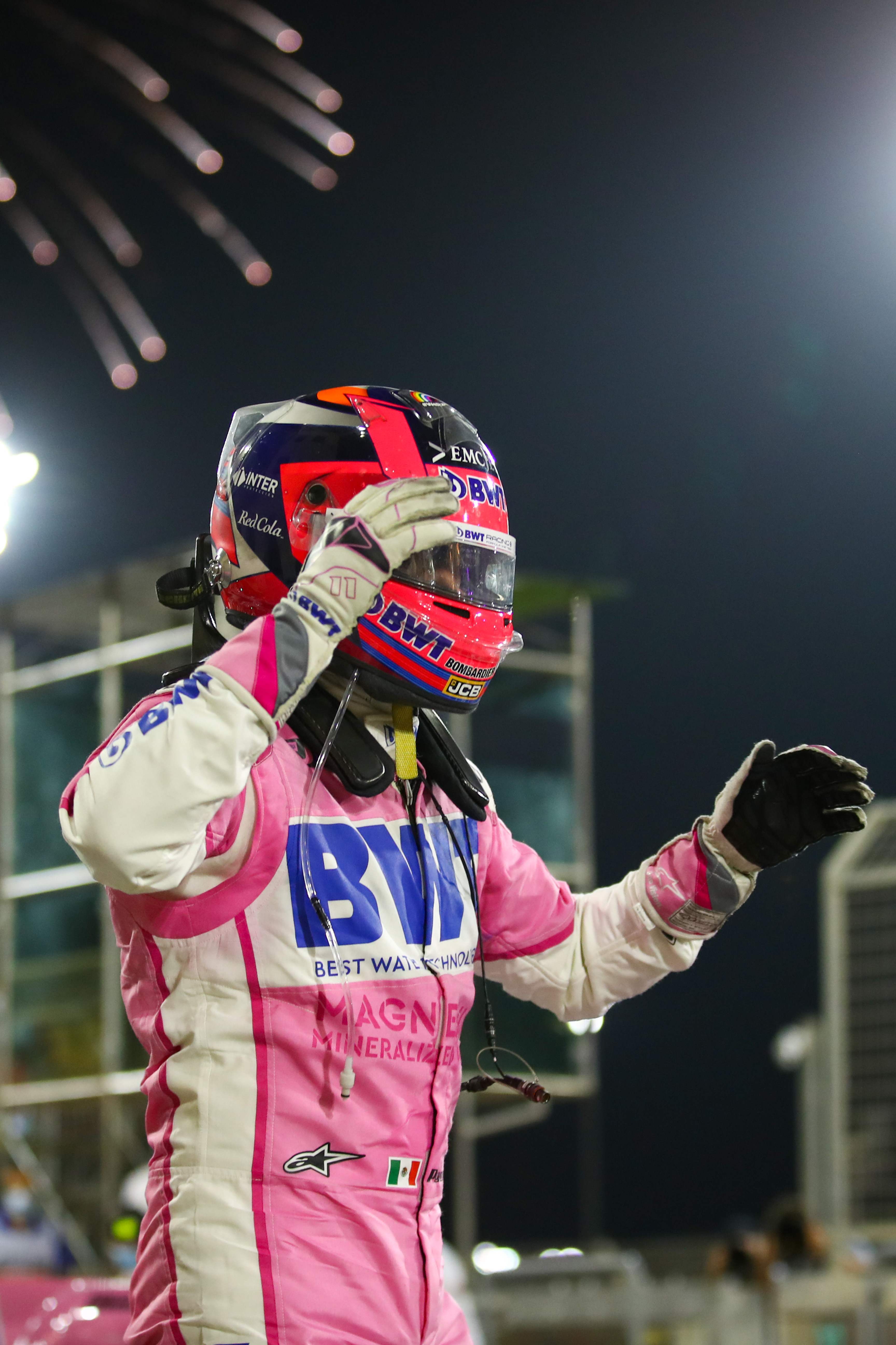 雷诺车队鏖战红牛二队,佩雷兹扛起全队 雷诺车队鏖战红牛二队,佩雷兹扛起全队