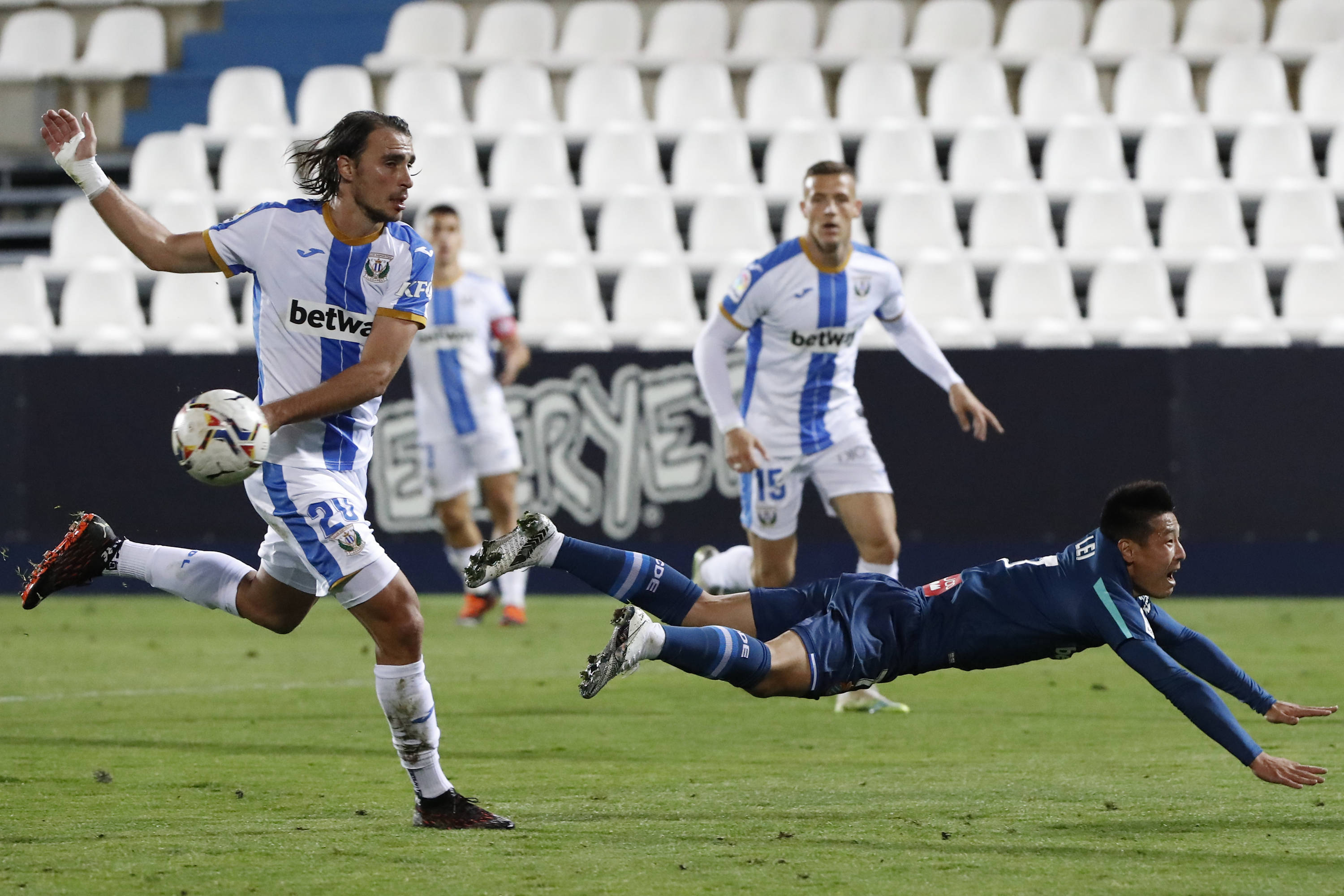 莱加内斯客场乏力，降级阴影再次笼罩