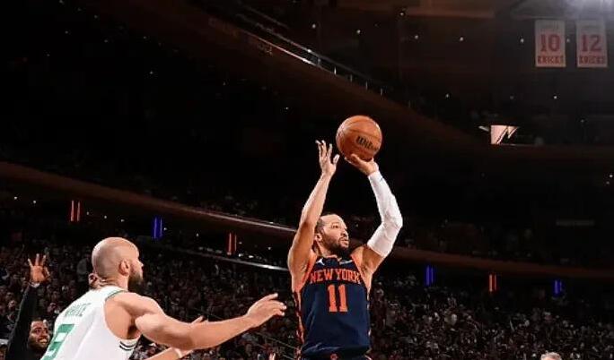 尼克斯险胜新疆队，塔图姆关键制胜