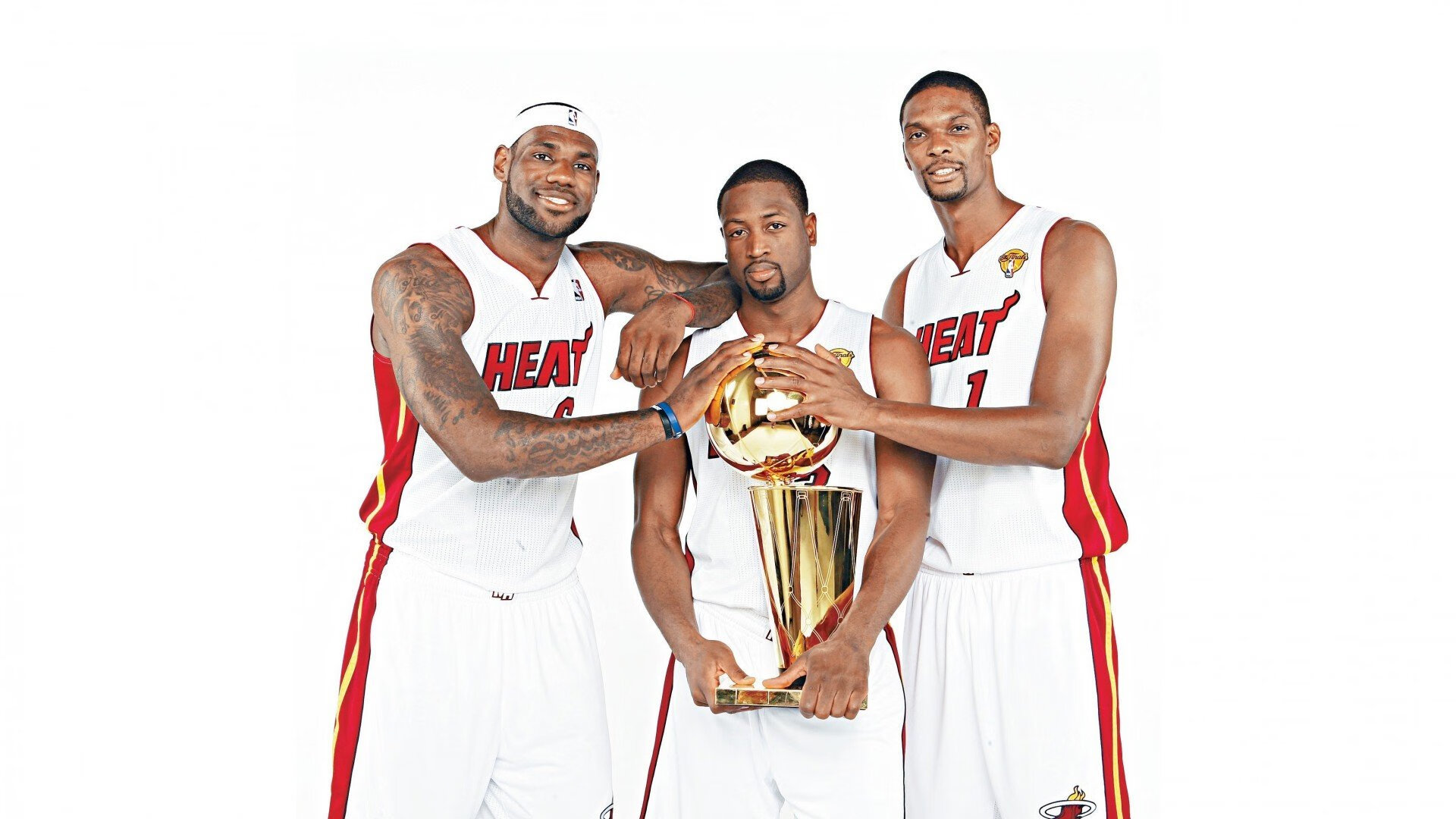 红土封王，硬地称霸，阿尔卡拉斯跨越赛季的传奇加冕