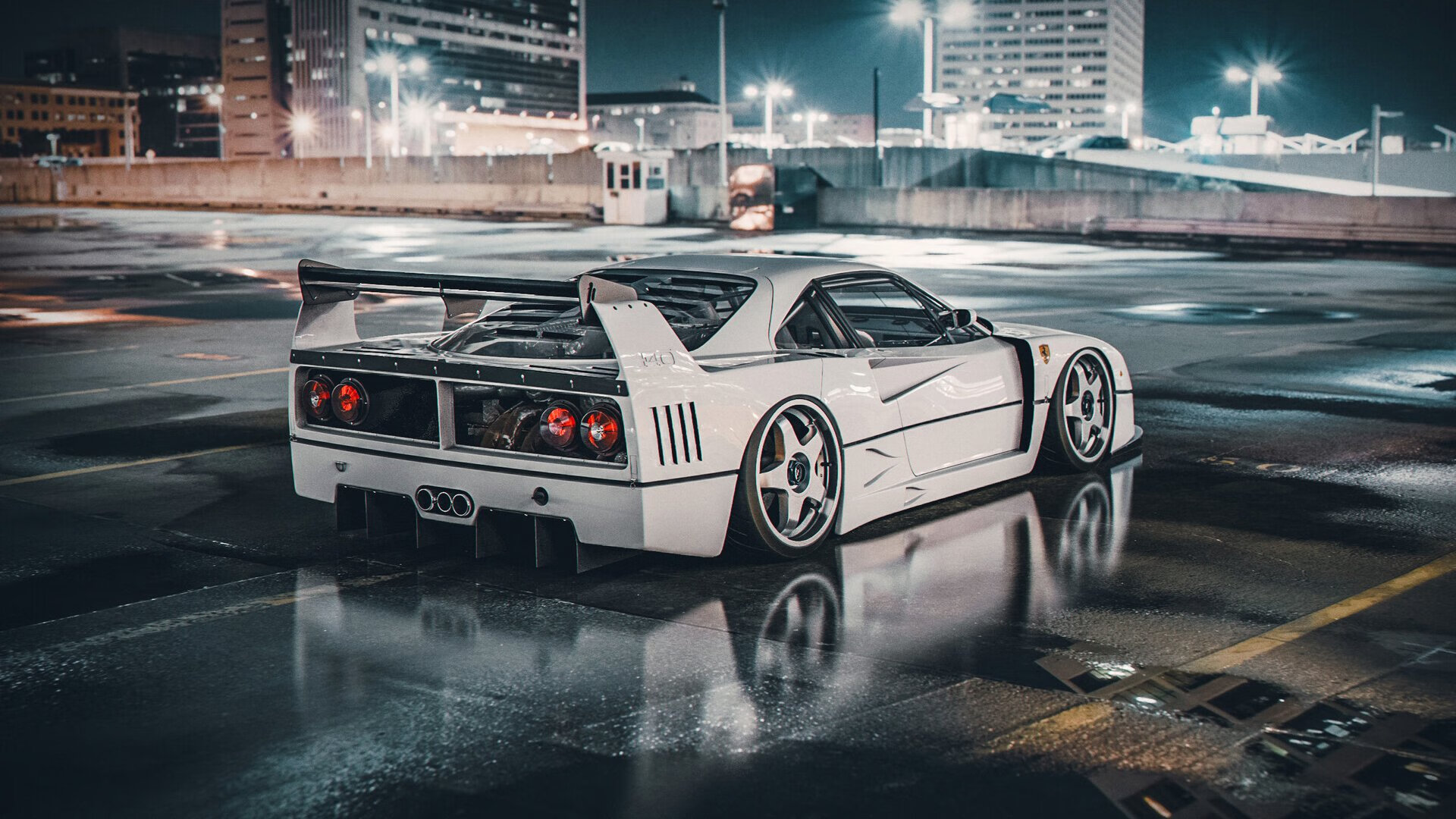 爱游戏-不灭之蓝，F1街道赛之夜，英格拉姆关键回合不手软